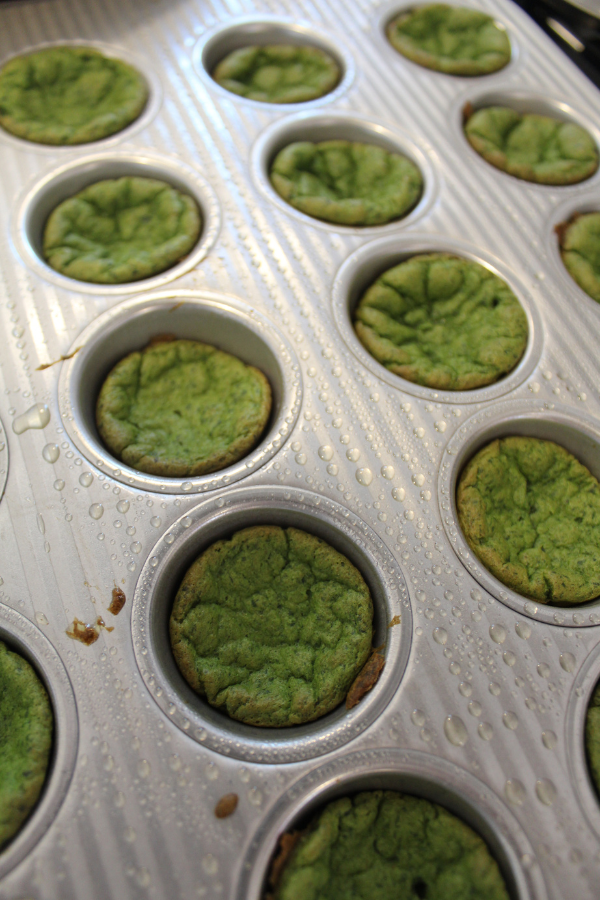 baby-led-weaning-recipe-spinach-banana-muffins-messy-bun-motherhood