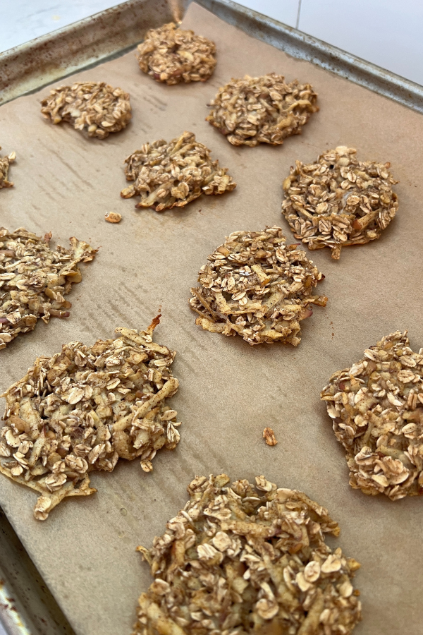 baby led weaning recipe apple oat cookies