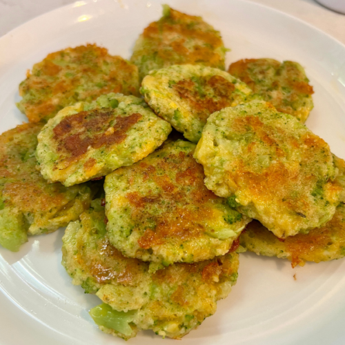 Broccoli Cheddar Fritters - Messy Bun Motherhood